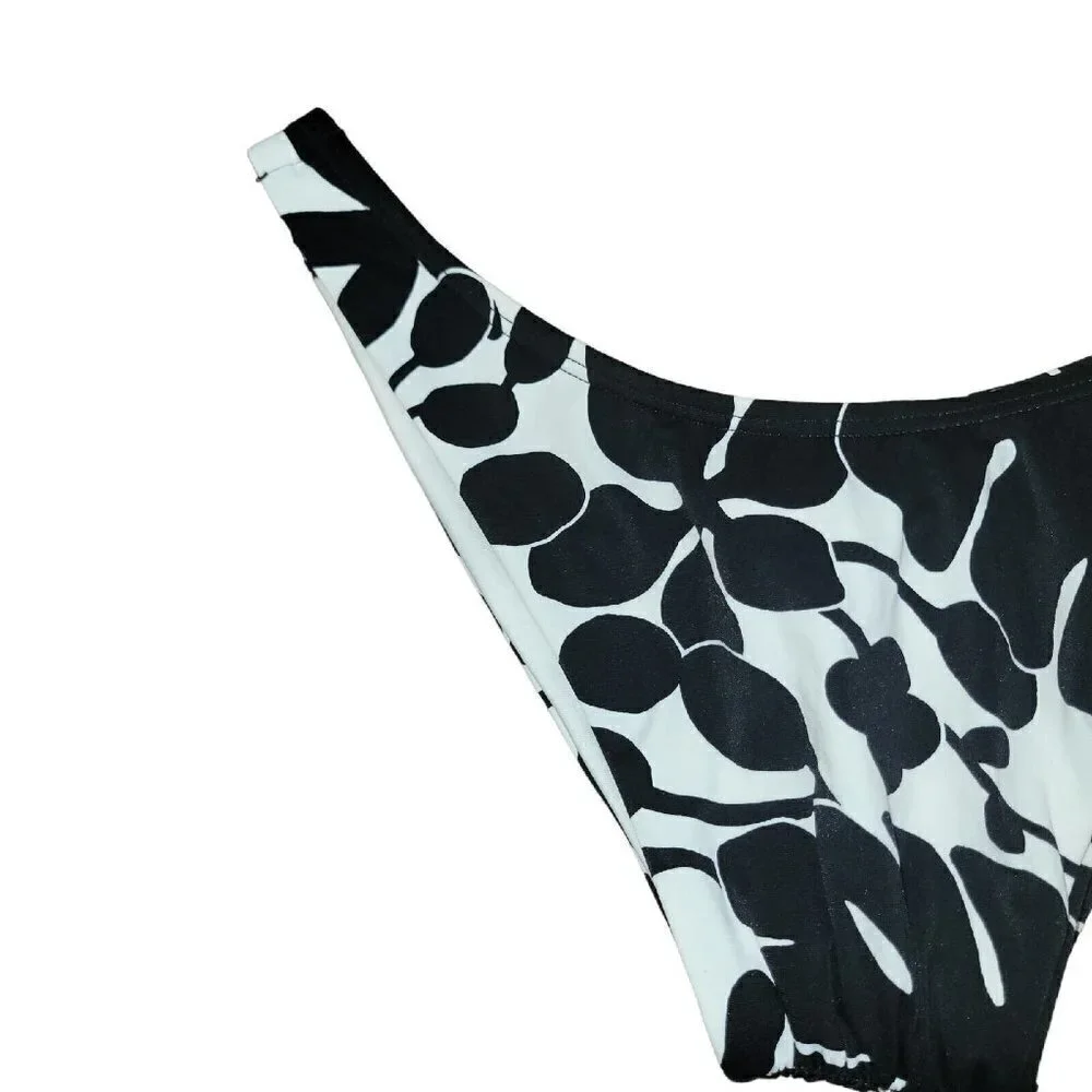 KATE Spade Women’s Bikini Bottom Style S46213. Size Small. NWT $148.